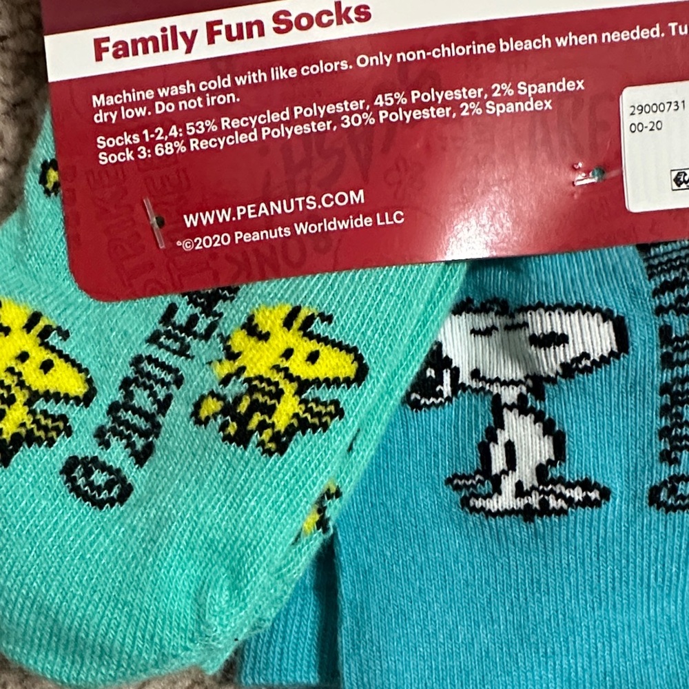 Peanuts Family Fun Socks Set - Picture 8 of 8